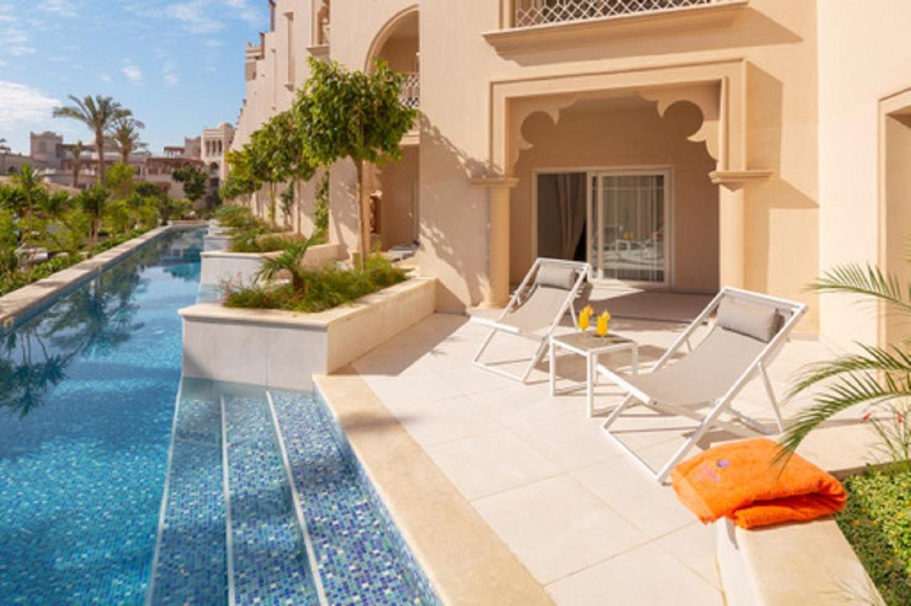 Grand Palace - Couples Only 18 Years Plus (Adults Only) Hurghada Exterior photo A swim-up room at the resort
