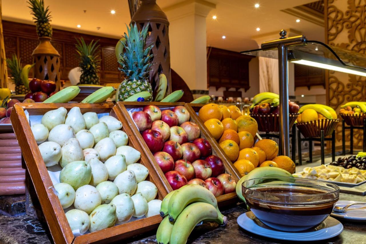 Grand Palace - Couples Only 18 Years Plus (Adults Only) Hurghada Exterior photo Fruit at a buffet