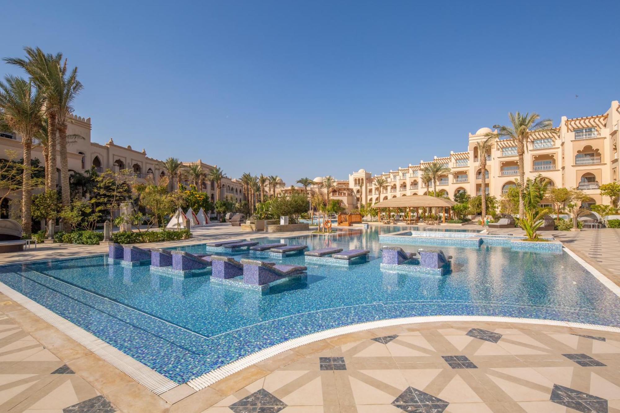 Grand Palace - Couples Only 18 Years Plus (Adults Only) Hurghada Exterior photo The swimming pool at the Hilton Sharm El Sheikh