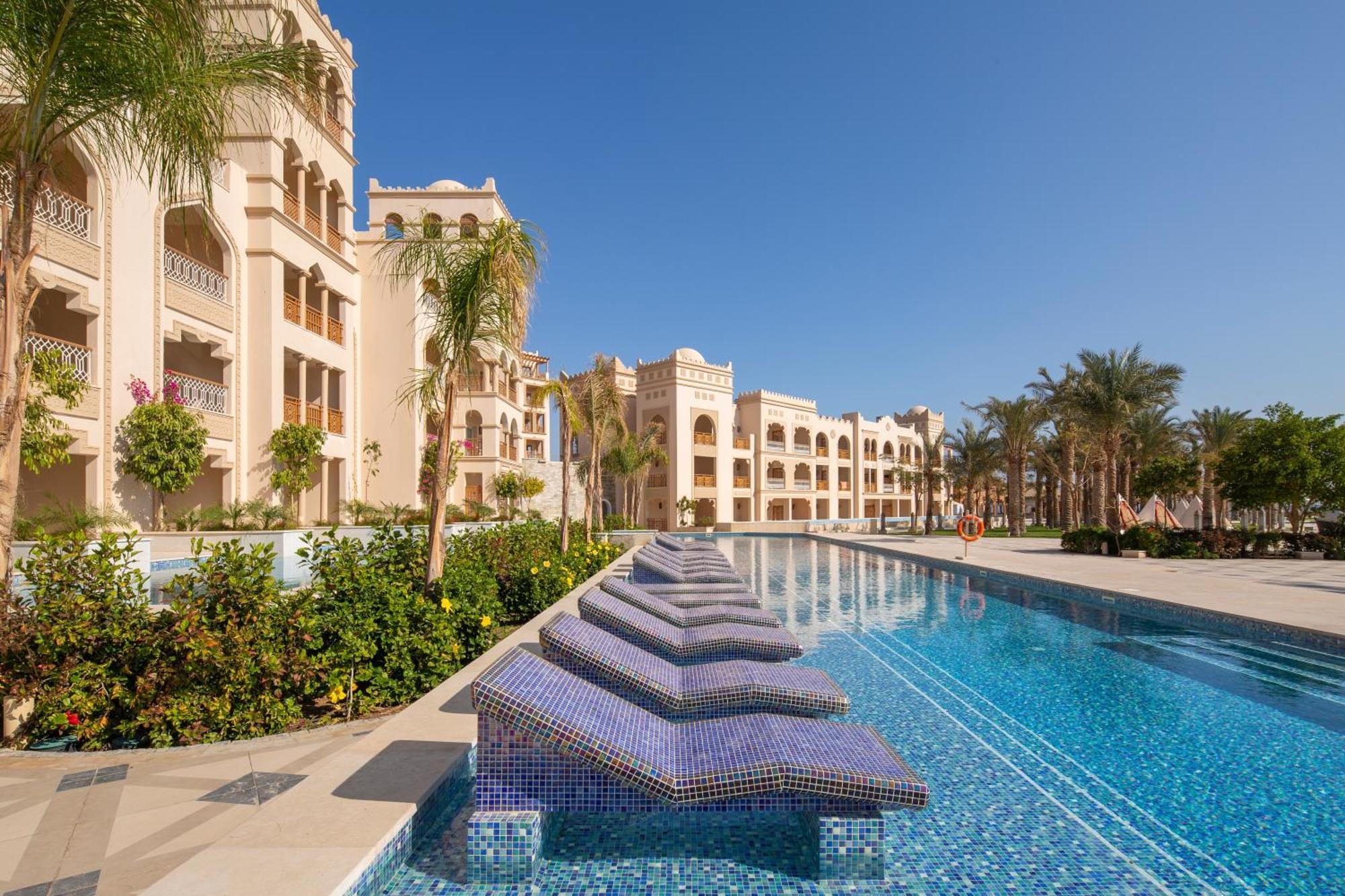 Grand Palace - Couples Only 18 Years Plus (Adults Only) Hurghada Exterior photo The pool at the St Regis